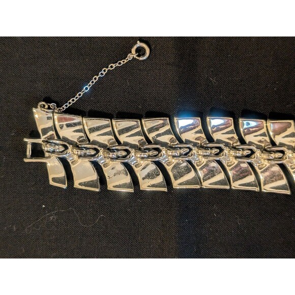 Vintage Coro Silver Tone Bracelet Bow Tie Design 15 Sections 7.25"L w Chain - Picture 8 of 15